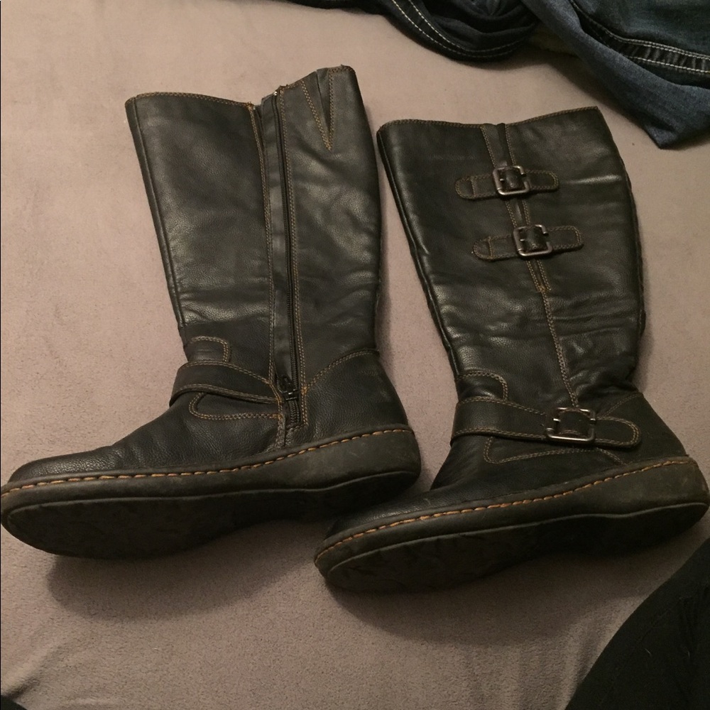 Born boots, wide calf